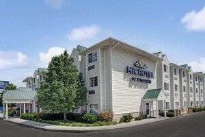 Microtel Inn & Suites by Wyndham Airport picture