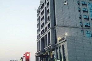 Coral Deira Hotel picture