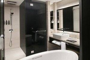 Sheraton Grand Hotel, picture
