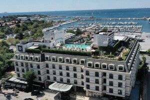 Wyndham Grand Kalamış Marina Hotel picture