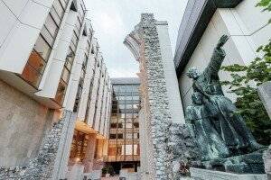Hilton picture