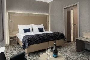 Astoria Hotel picture