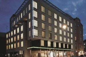 Park Plaza picture