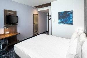 Holiday Inn Express Arena Towers by IHG picture