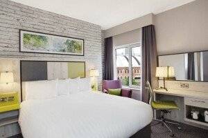 Leonardo Hotel Central picture