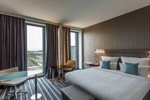 Steigenberger Airport Hotel Berlin picture