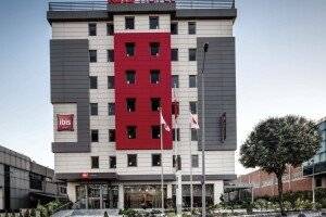 Ibis West picture