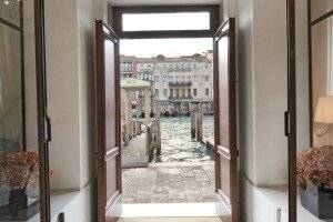 H10 Palazzo Canova picture