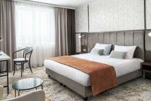 Metropolo by Golden Tulip Krakow picture